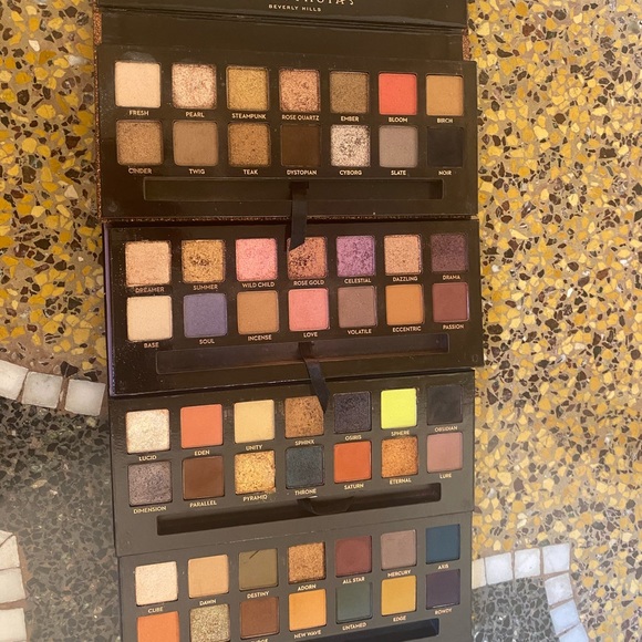 4 Anastasia Palettes